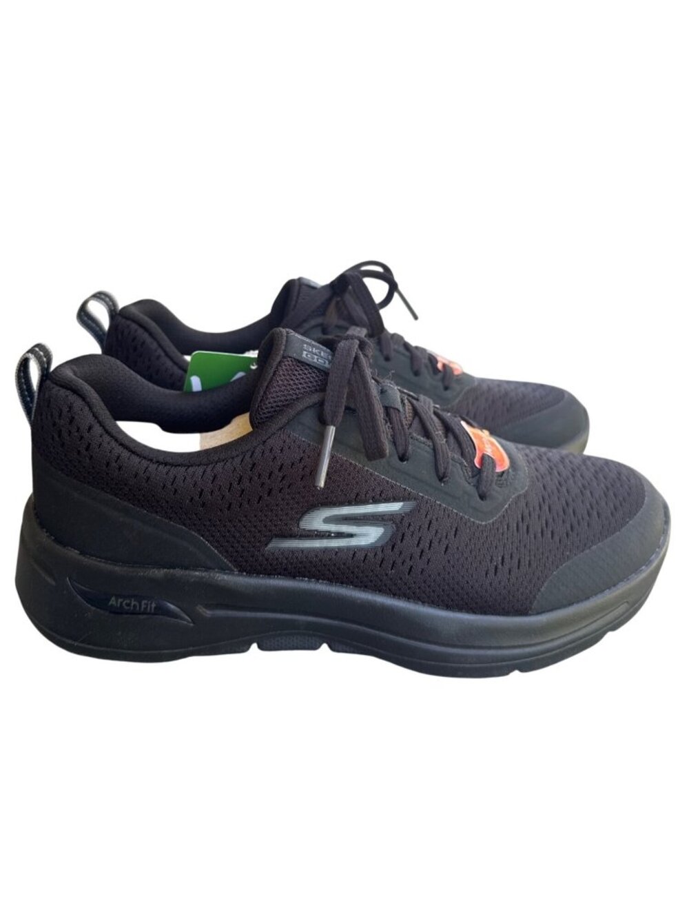 Skechers Arch Fit Women's Black Walking Sneakers Size 6 New